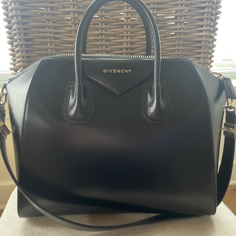 Givenchy Shiny Calfskin Medium Antigona